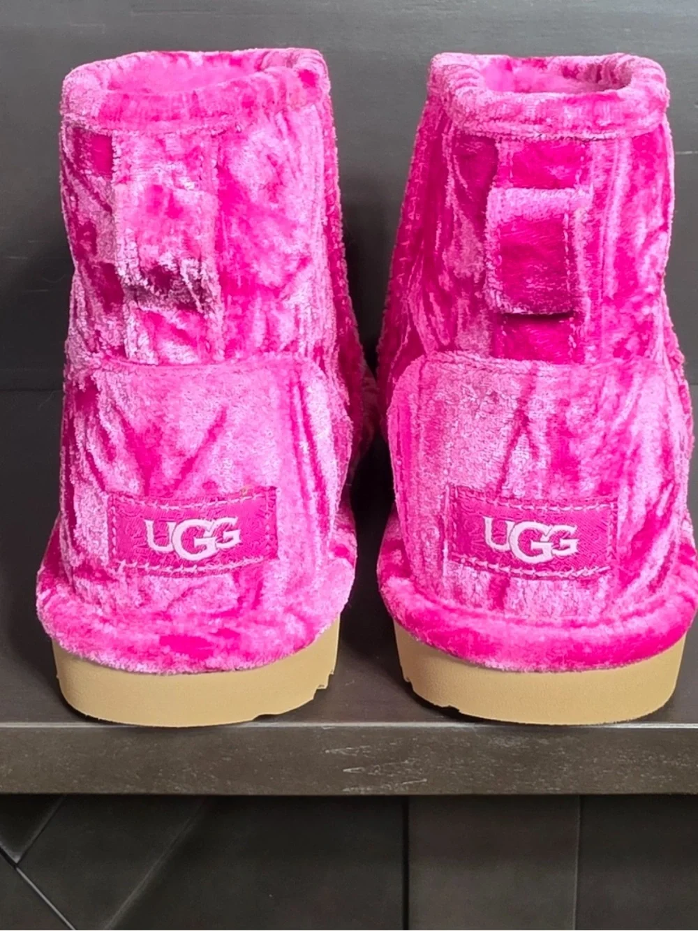 UGG Classic Mini I Velvet boots hot pink short pull on boots Sz 3